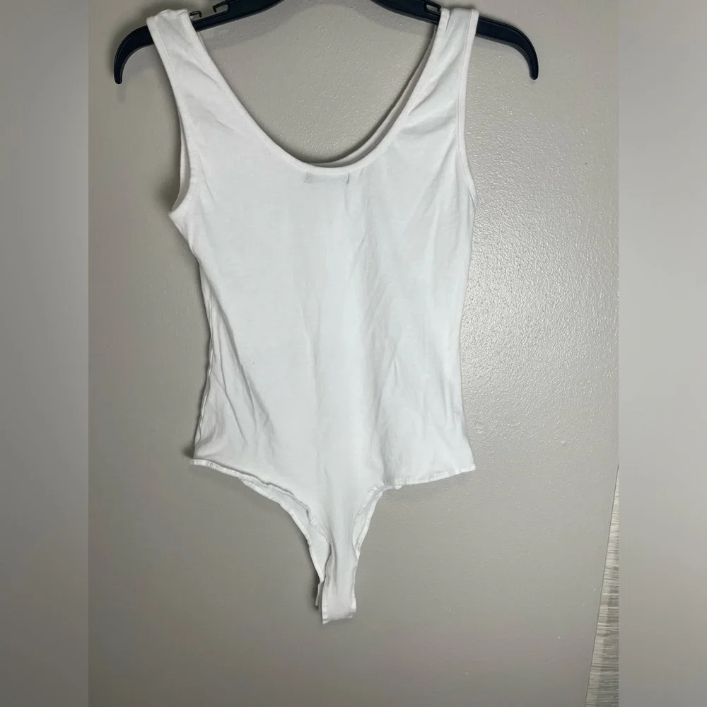 White cotton bodysuit - Picture 4 of 7